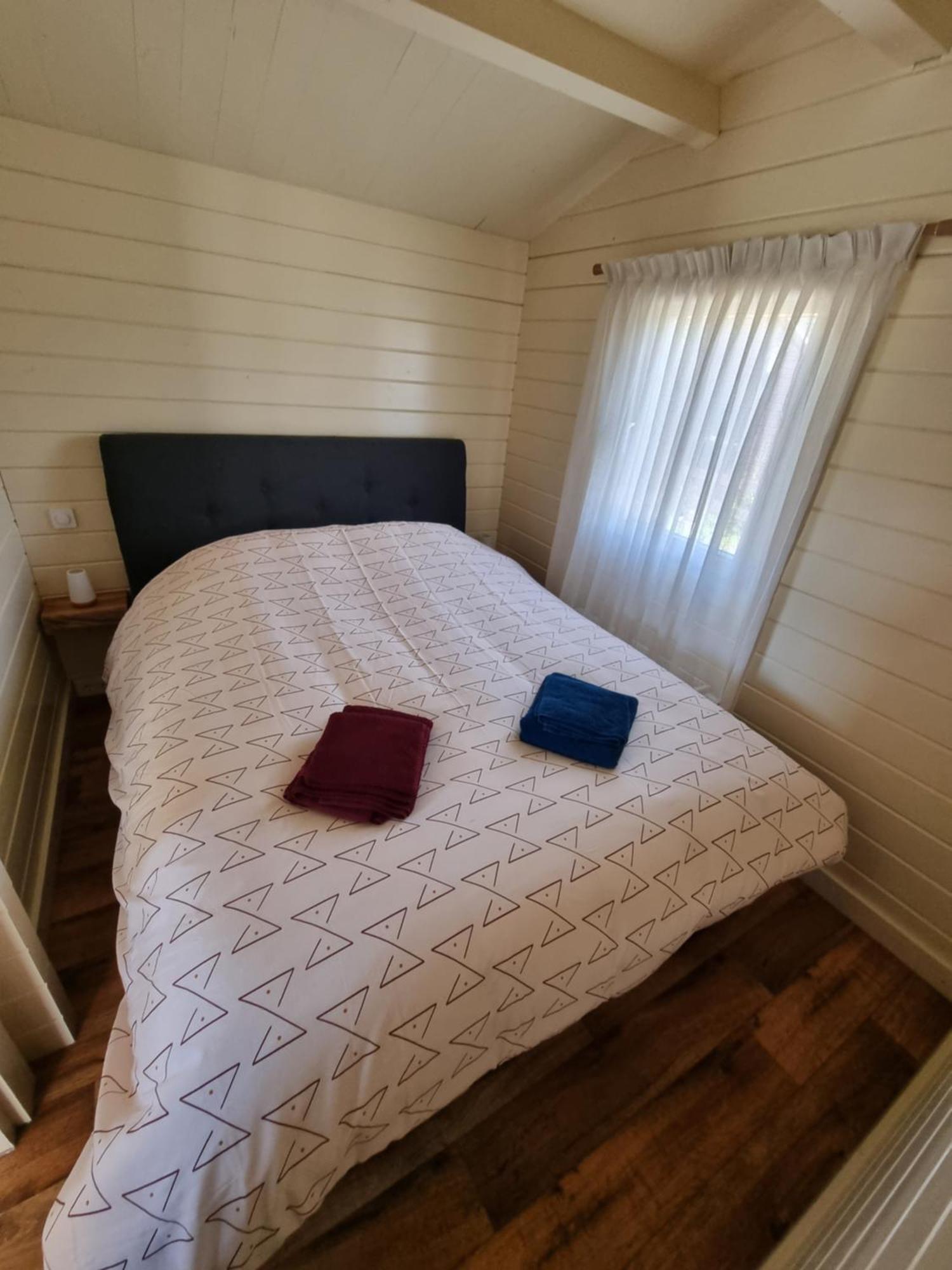 Nieuw - Luxe Blokhut Chalet In Bosrijke Omgeving 앵루 외부 사진