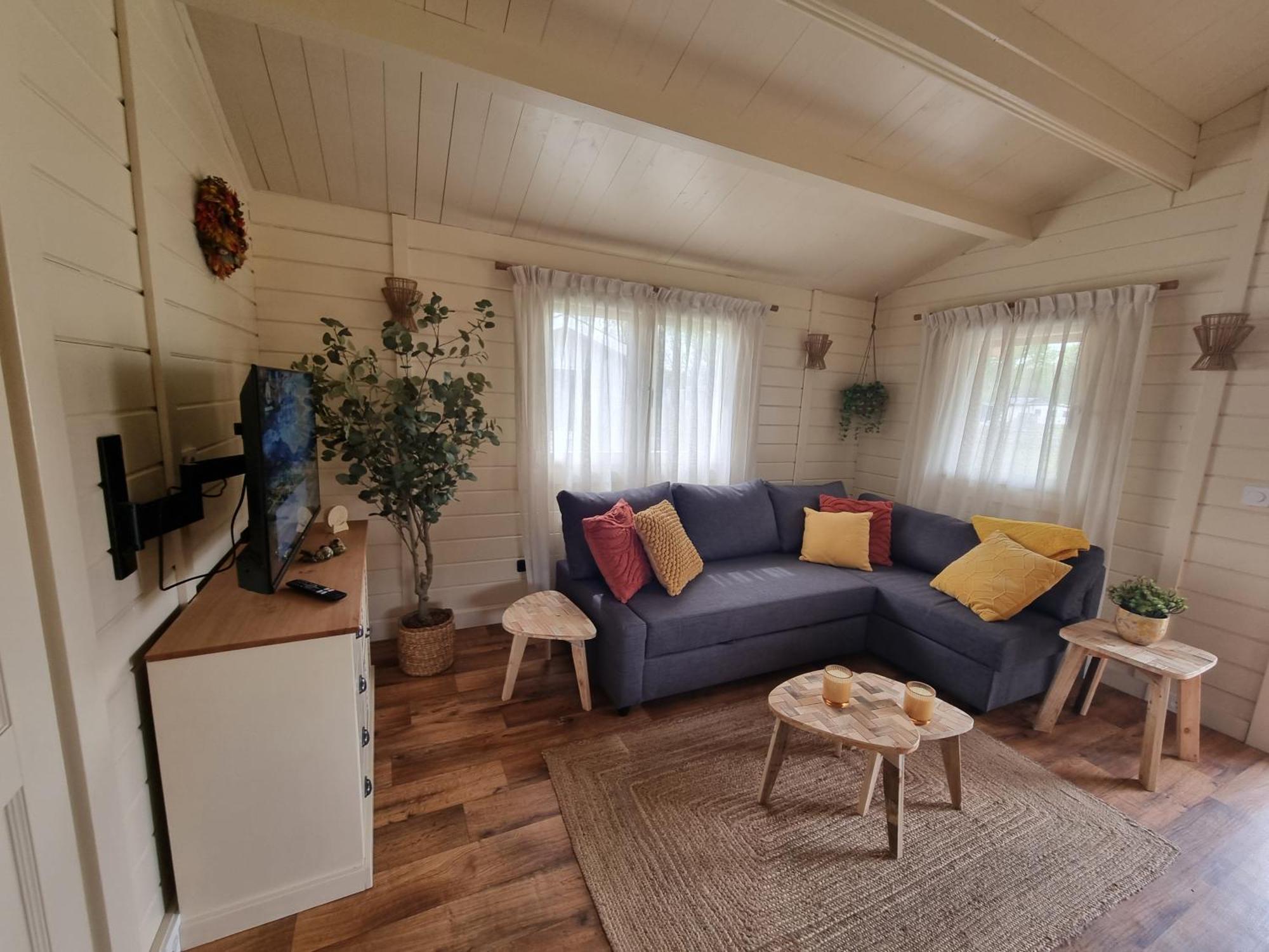 Nieuw - Luxe Blokhut Chalet In Bosrijke Omgeving 앵루 외부 사진