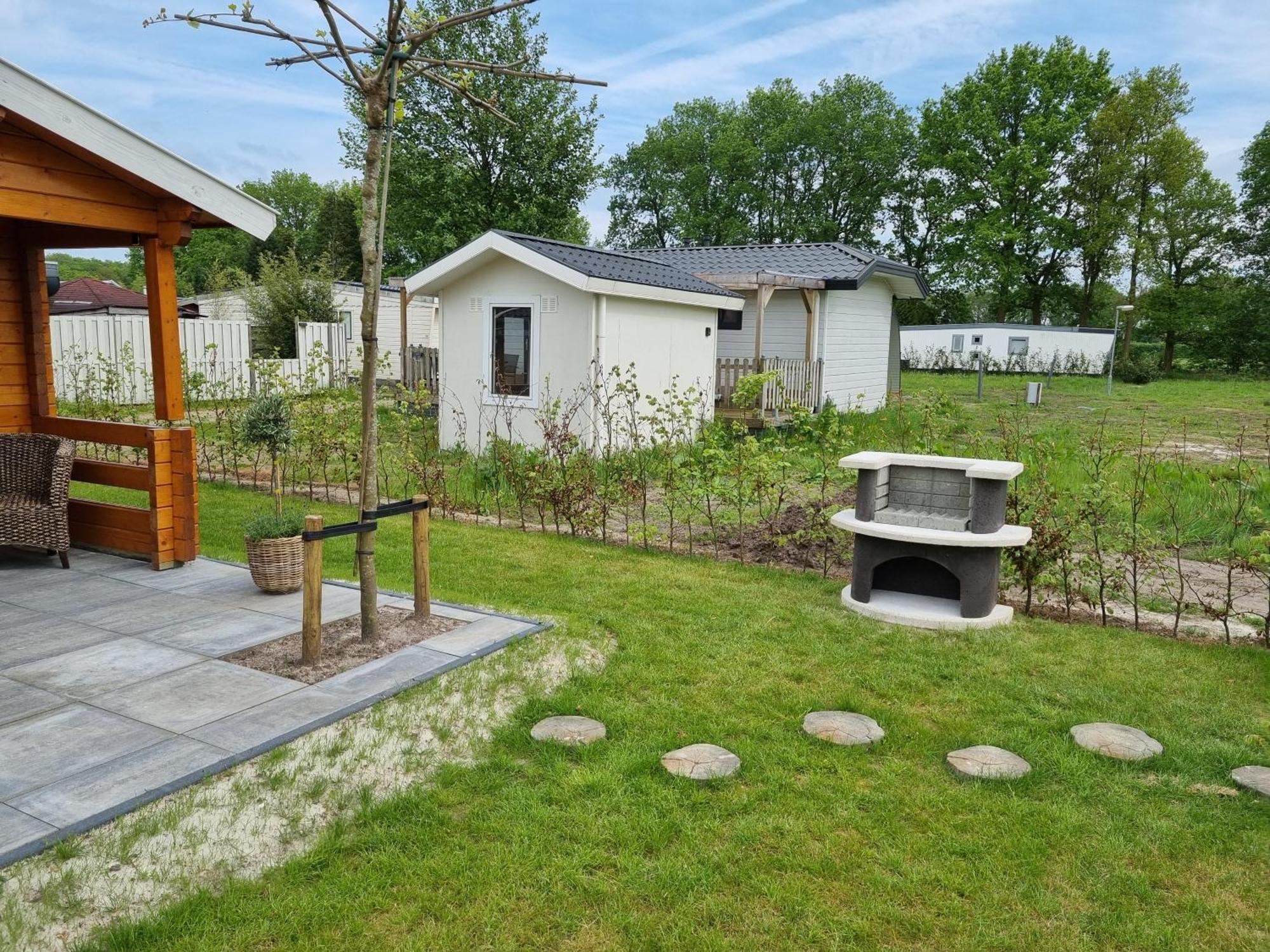 Nieuw - Luxe Blokhut Chalet In Bosrijke Omgeving 앵루 외부 사진